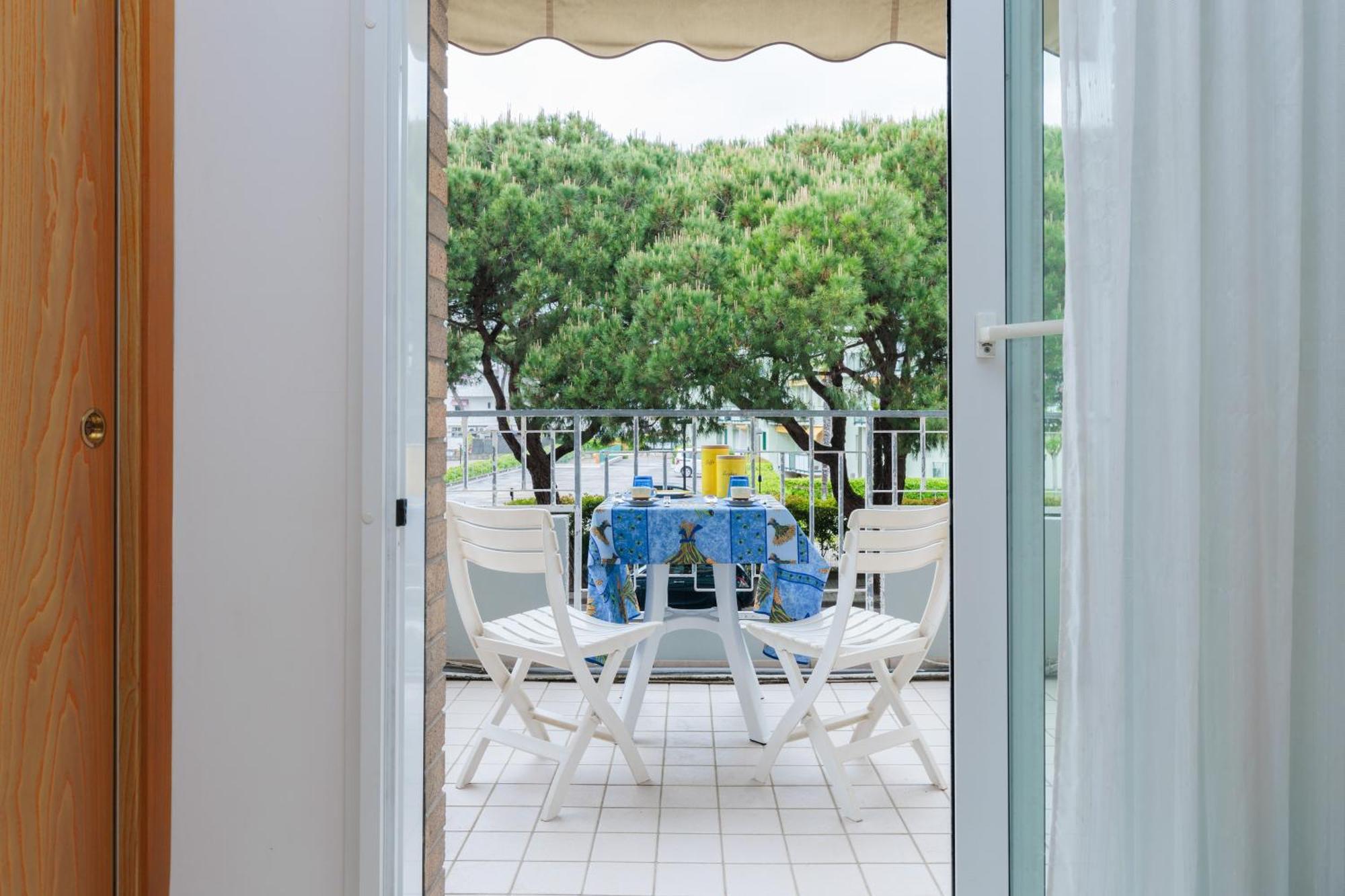 Jesolo Beach! Fronte Mare - Piscina Park E Posto Spiaggia Inclusi Exterior photo